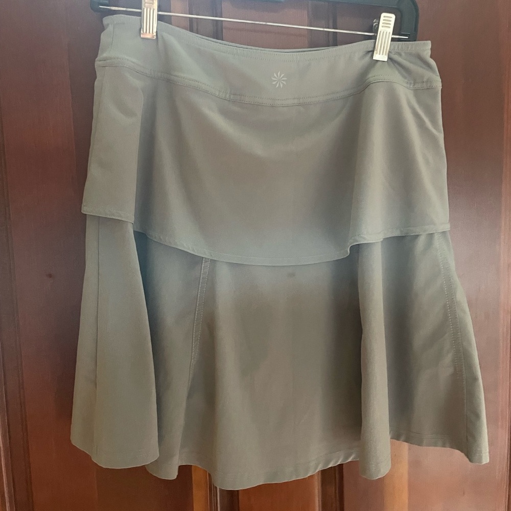 Athleta Grey/green skirt